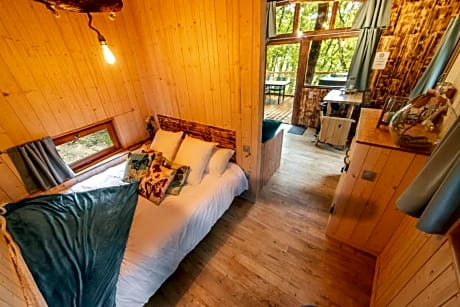 Wooden Treehouse with Spa Bath (Disabled Access)