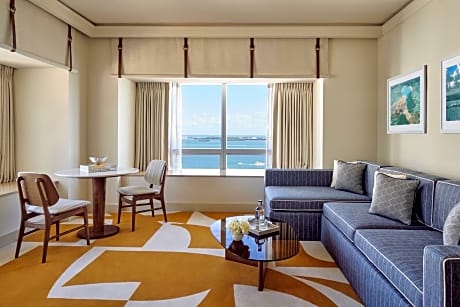 Four Seasons Hotel Miami