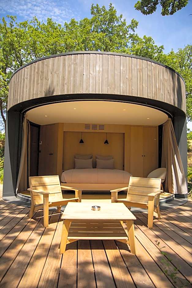 Photo 1 of 5 of Insolite Double Room