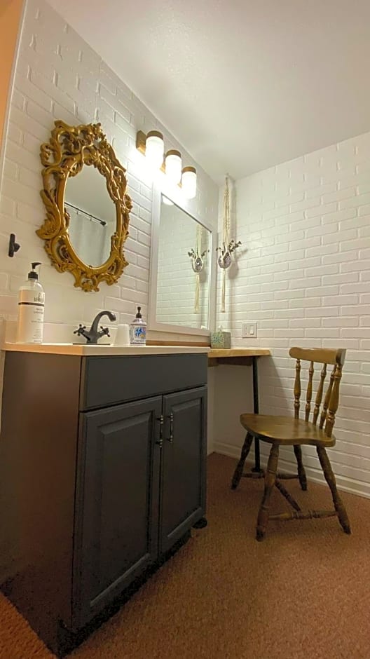 The Aztec Motel & Creative Space
