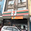 Victoria Hotel And Hostel
