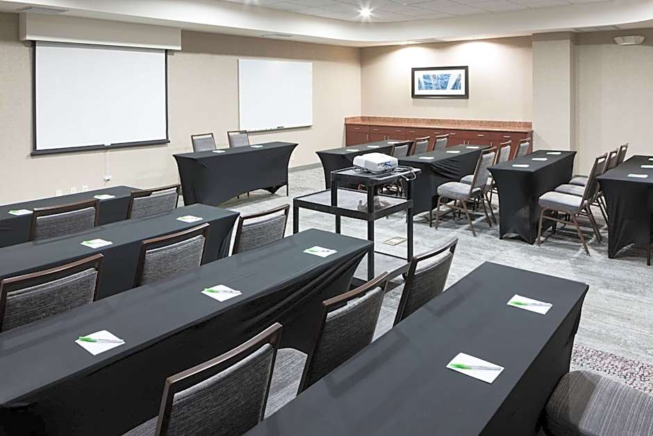 Courtyard by Marriott Miami At Dolphin Mall