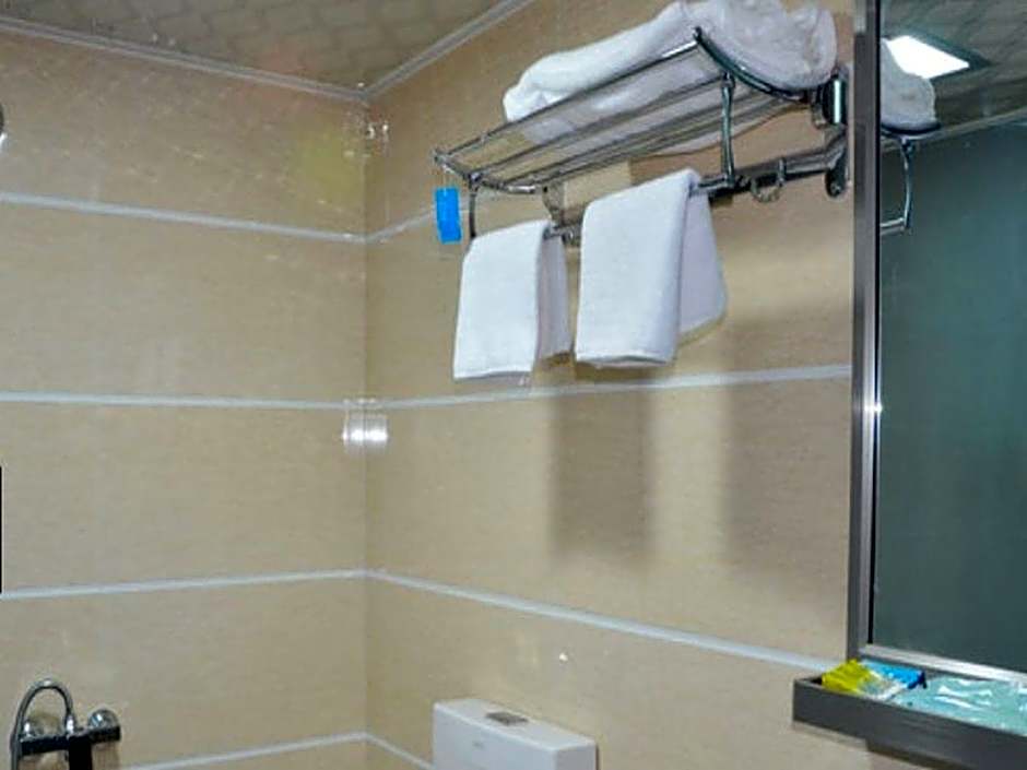 Hanting Hotel Wuhan Wuchang Railway Station