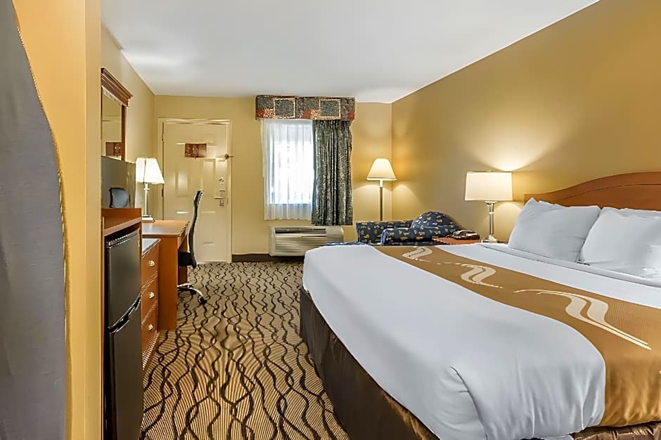 The Riverstone Hotel