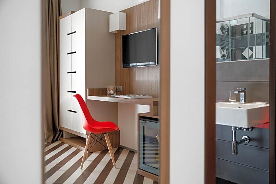 Dan Hotel