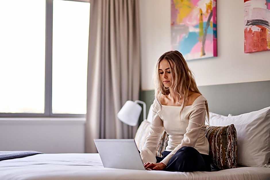 Sojourn Apartment Hotel - Ghuznee