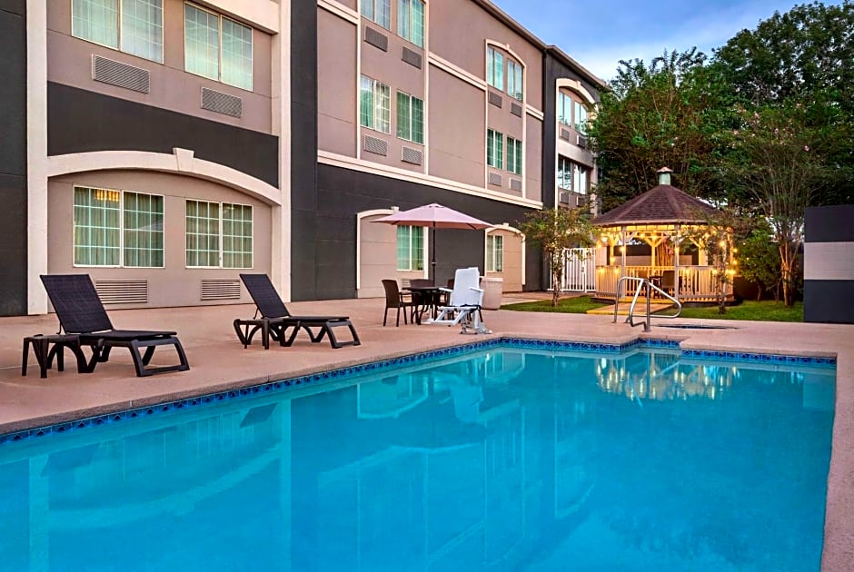La Quinta Inn & Suites by Wyndham Brownsville North