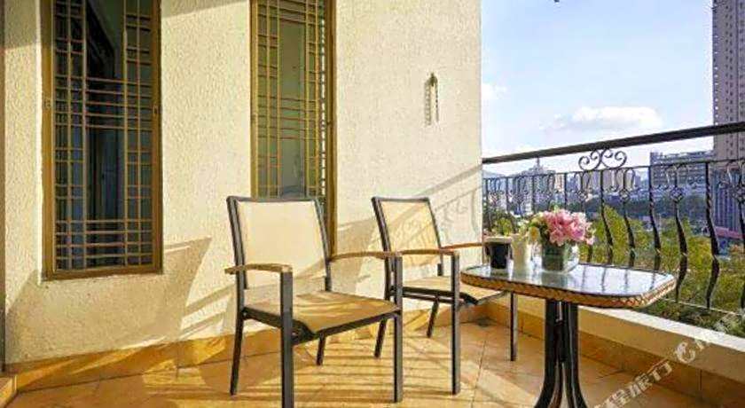 Country Garden Phoenix Hotel YunFu