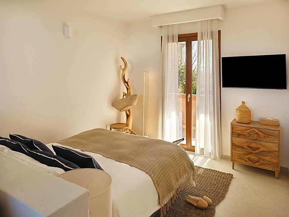 Angelina Boutique Escape