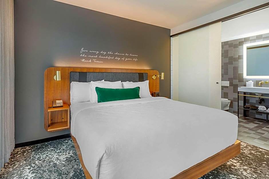 Cambria Hotel Boston Downtown-Seaport
