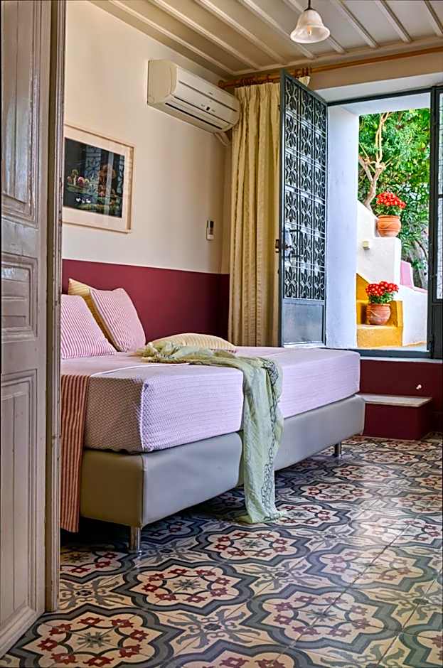 Sto Roloi Island Houses