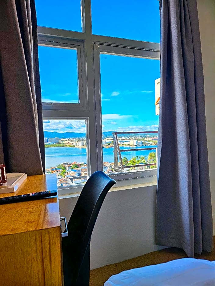 Sempre Premier Inn Mactan Airport Hotel