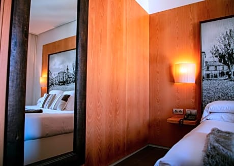 Double Room with King size Bed and Whirlpool