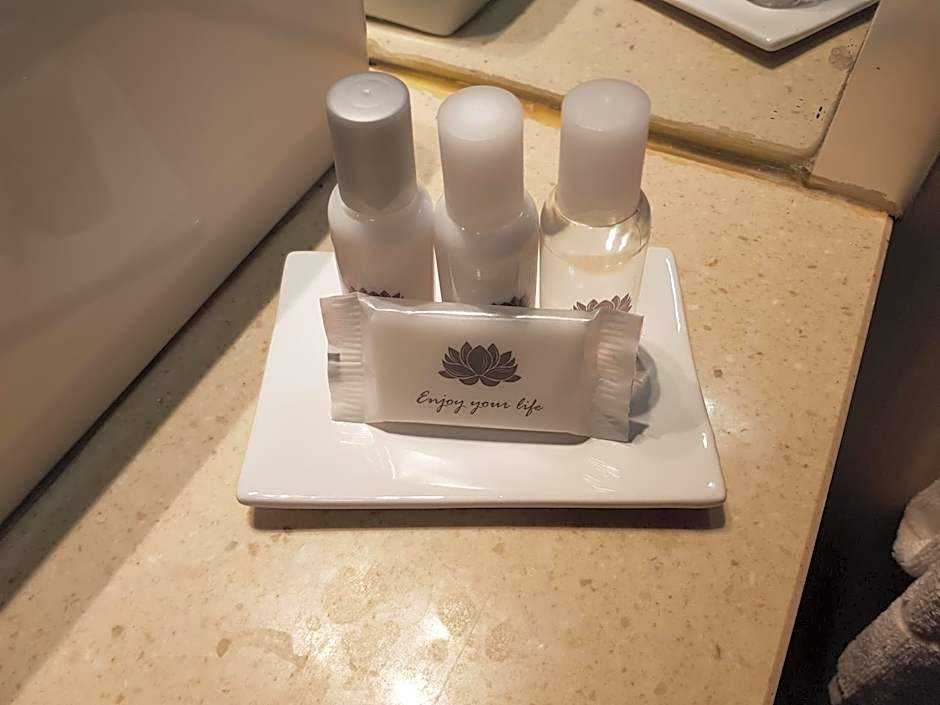 Travellers Pearl by Storytellers