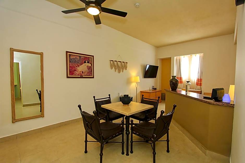 Binniguenda Huatulco & Beach Club