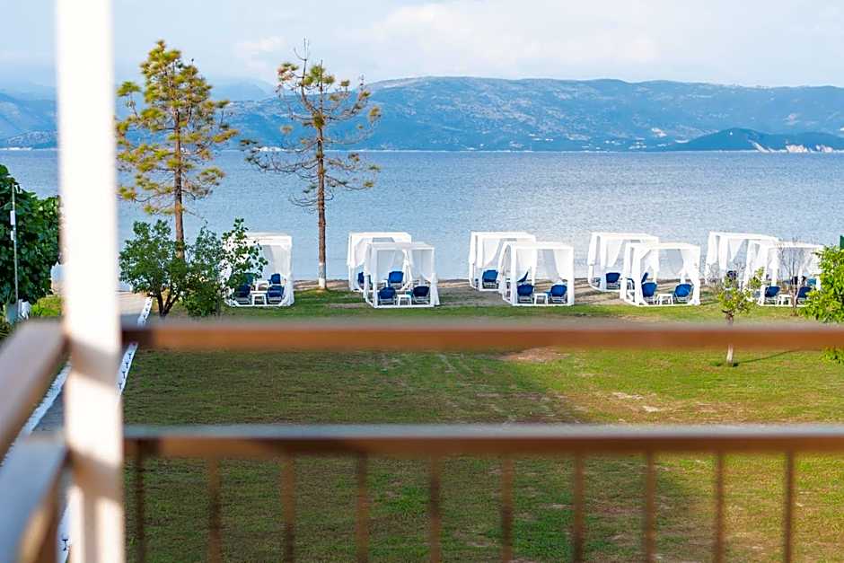 Sandy Beach Complex - Poolside Studios & Seaside Apartments