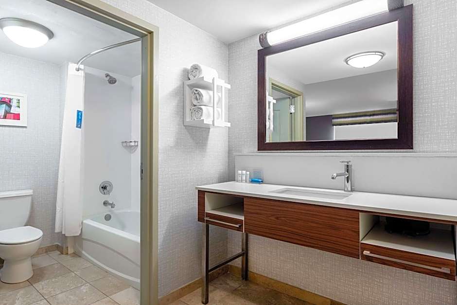 Hampton Inn By Hilton & Suites Minneapolis/St. Paul Airport