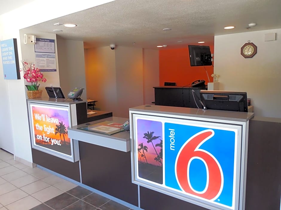 Motel 6-Temecula, CA - Historic Old Town