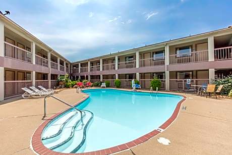 Motel 6-Little Rock, AR - Airport