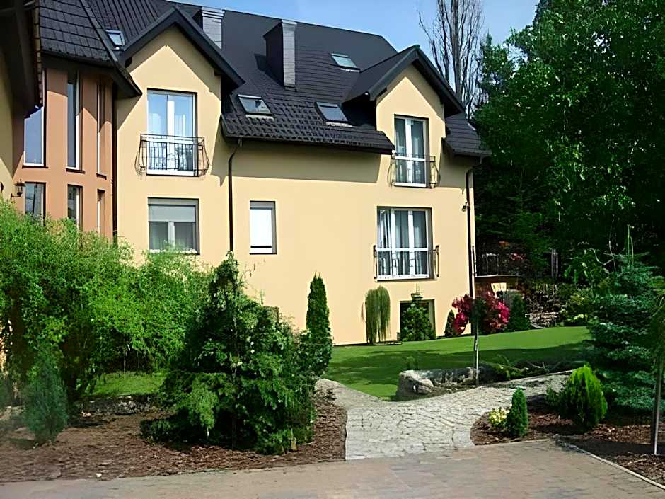 Zieliniec Poznań B&B