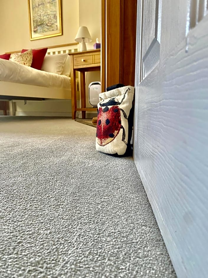 Lynwood House Bed and Breakfast