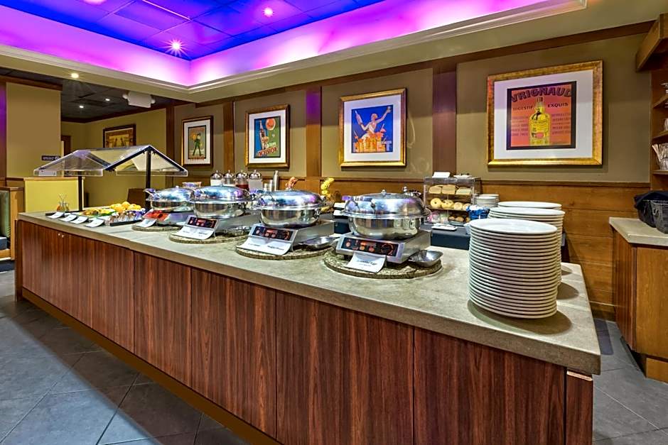 Crowne Plaza Dulles Airport By IHG