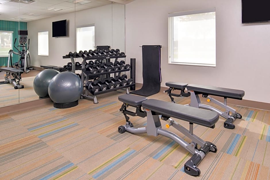 Holiday Inn Express and Suites - Mall of America - MSP Airport By IHG
