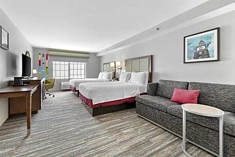 Suite with Two Queen Beds and Sofa Bed - Non-Smoking