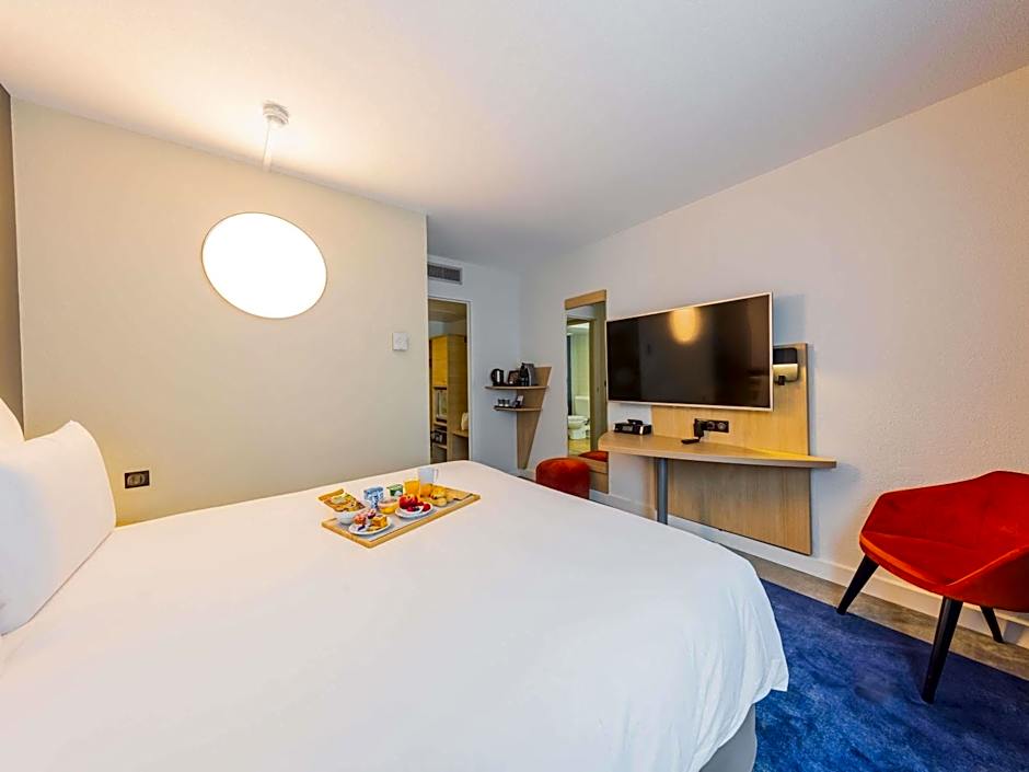 Mercure Paris Massy Gare TGV