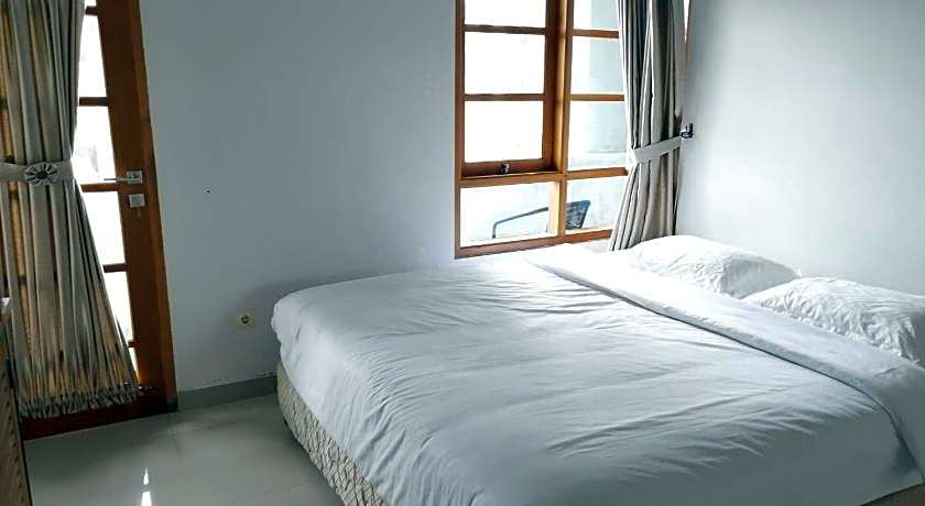 Tiray Homestay Syariah Yogyakarta Mitra RedDoorz