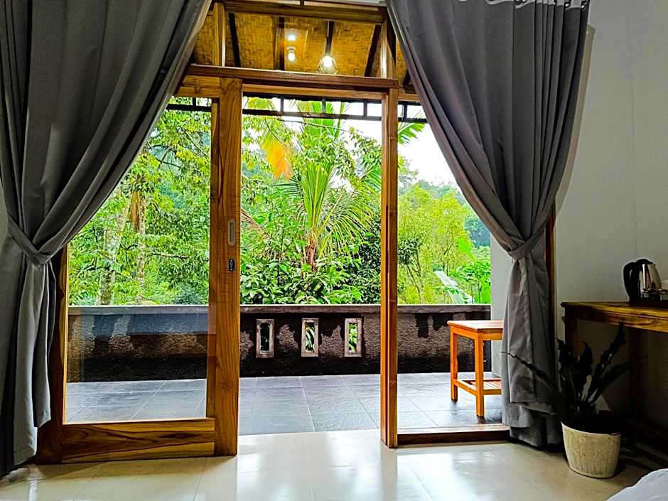 Artomoro Bali