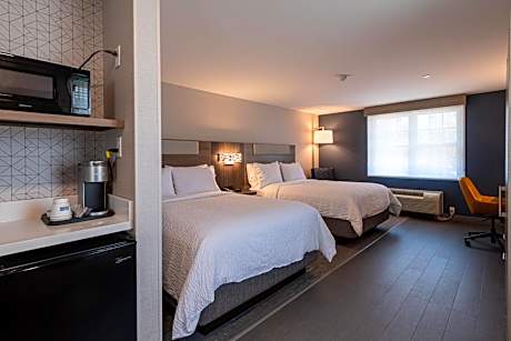 Standard Room with Two Queen Beds