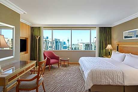 Deluxe Guest Room, Guest room, City view, Corner room
