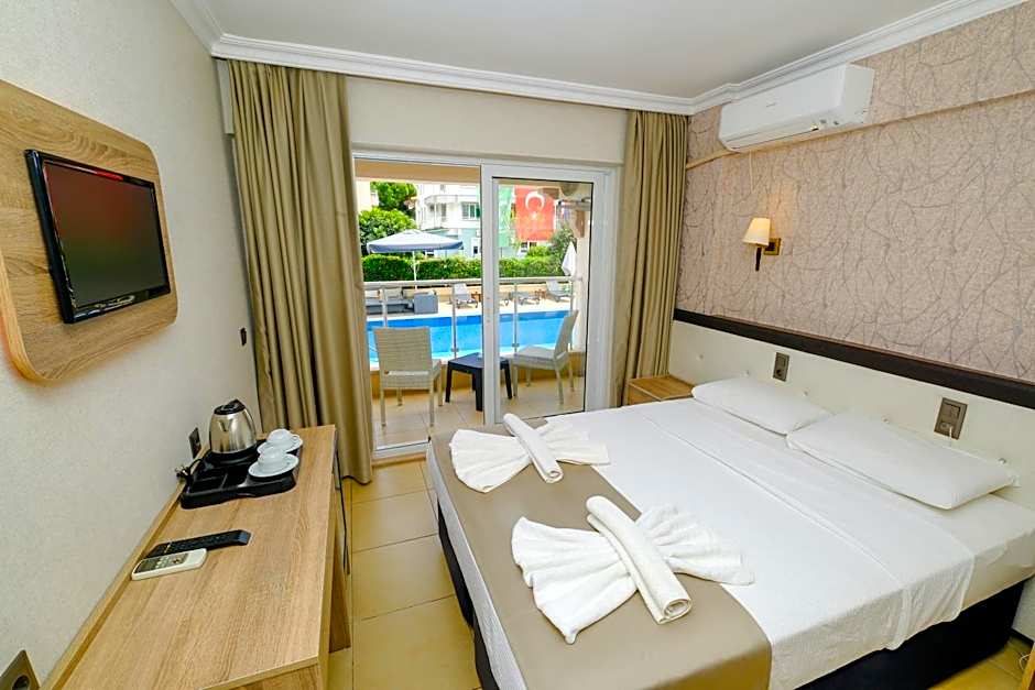 Moni Hotel