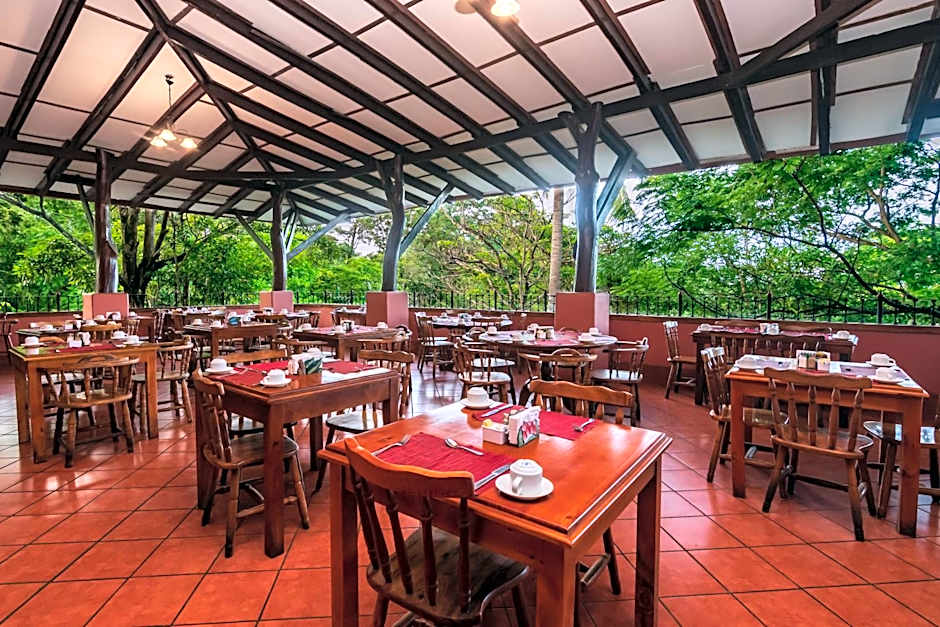 Hacienda Guachipelin Volcano Ranch Hotel & Hot Springs