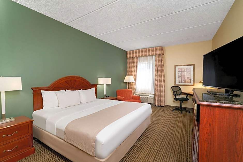 Baymont by Wyndham Knoxville/Cedar Bluff