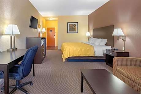 One Room Suite with Sofa - Non Smoking