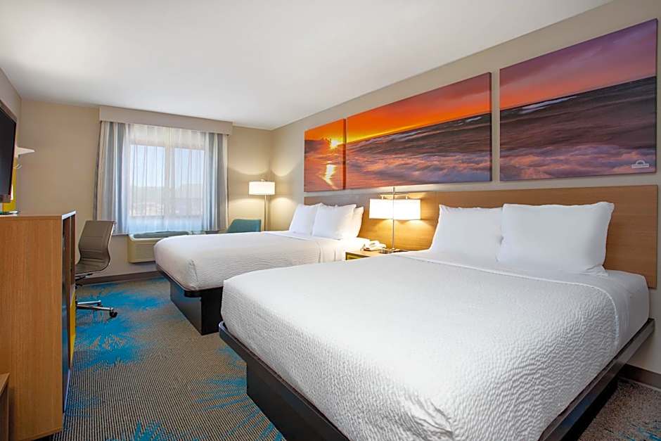 Days Inn by Wyndham Marquette