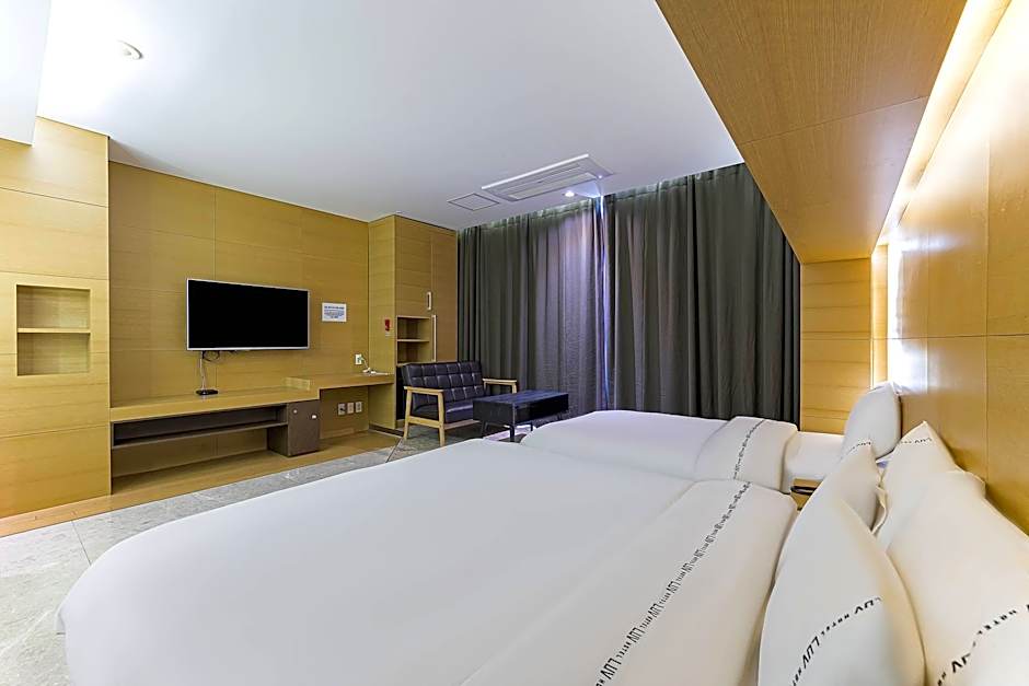 Business Design Hotel Luv