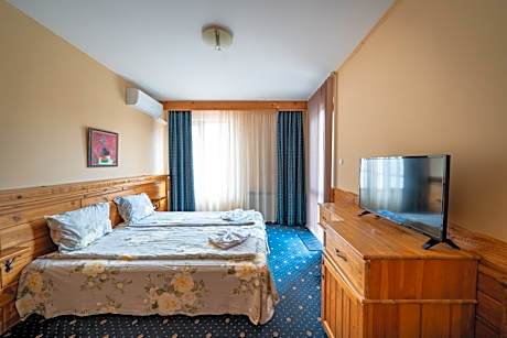 Two-Bedroom Suite (4 Adults) - Free SPA Access
