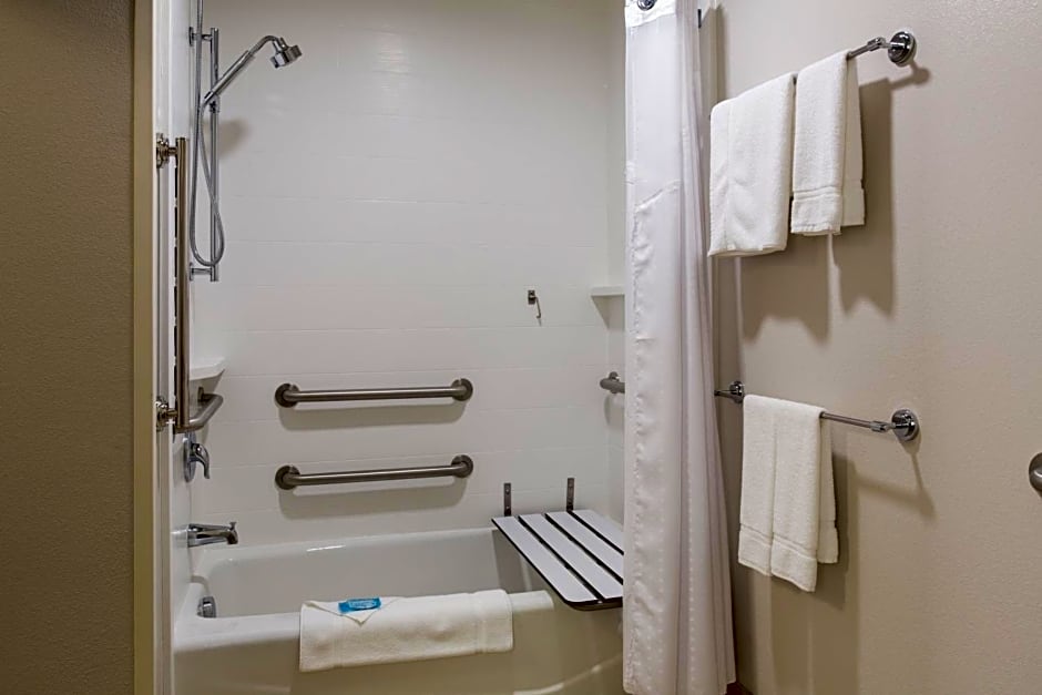 Holiday Inn Express & Suites Lincoln I - 80 By IHG