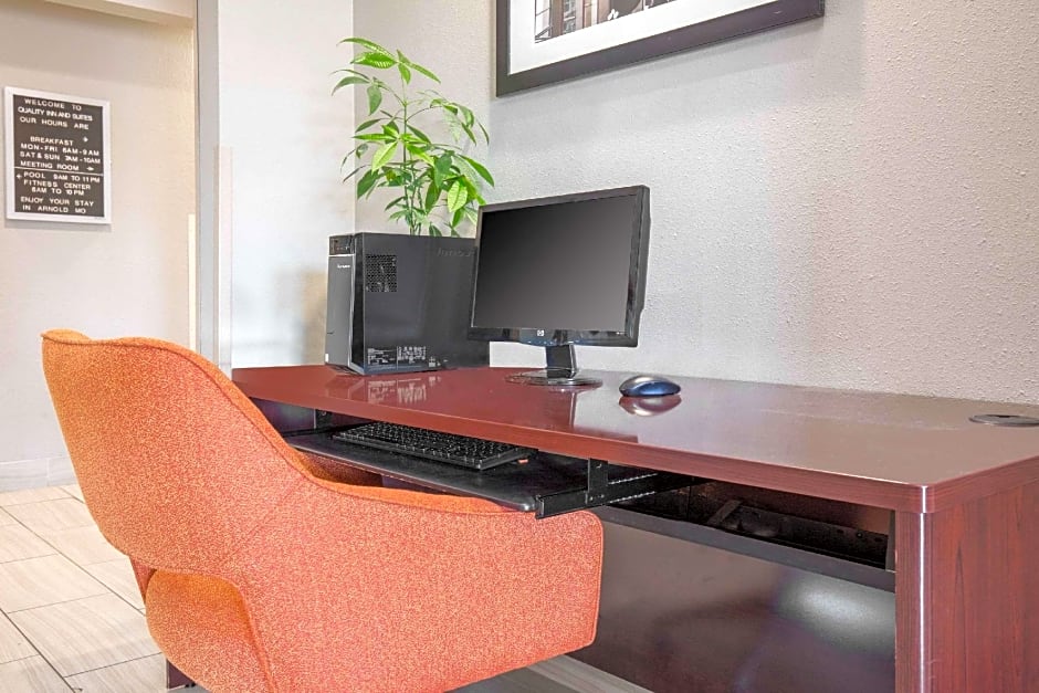 Quality Inn & Suites Arnold – St Louis – Arnold, MO