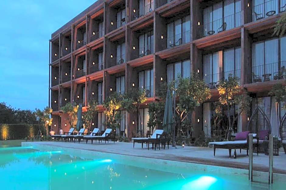 The Glory River Kwai Hotel