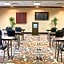 Holiday Inn Express Hotel & Suites Texarkana East