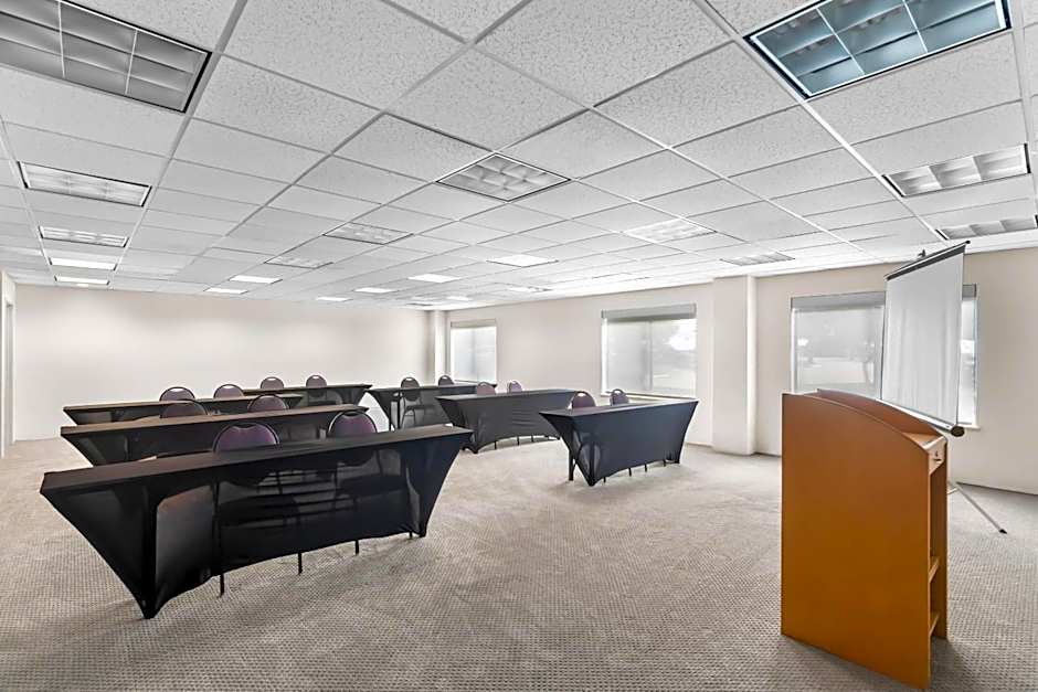 Comfort Suites Austin Airport