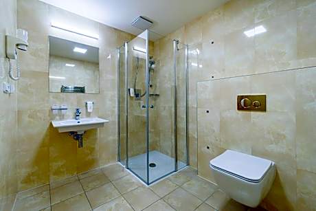Deluxe Double Room with Shower