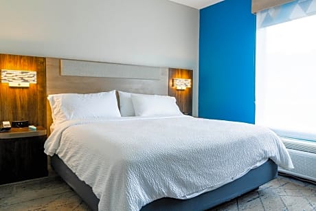 1 King Bed Standard