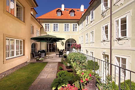 Appia Hotel Residences