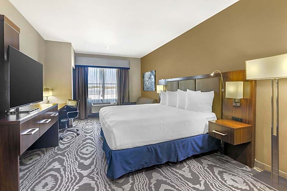 Best Western Plus Williston Hotel & Suites