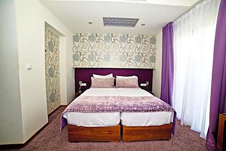 Classic Double or Twin Room